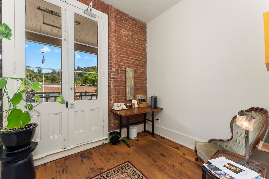 More Photos Of 14202 S State Highway 49, Amador City Hotel For Sale