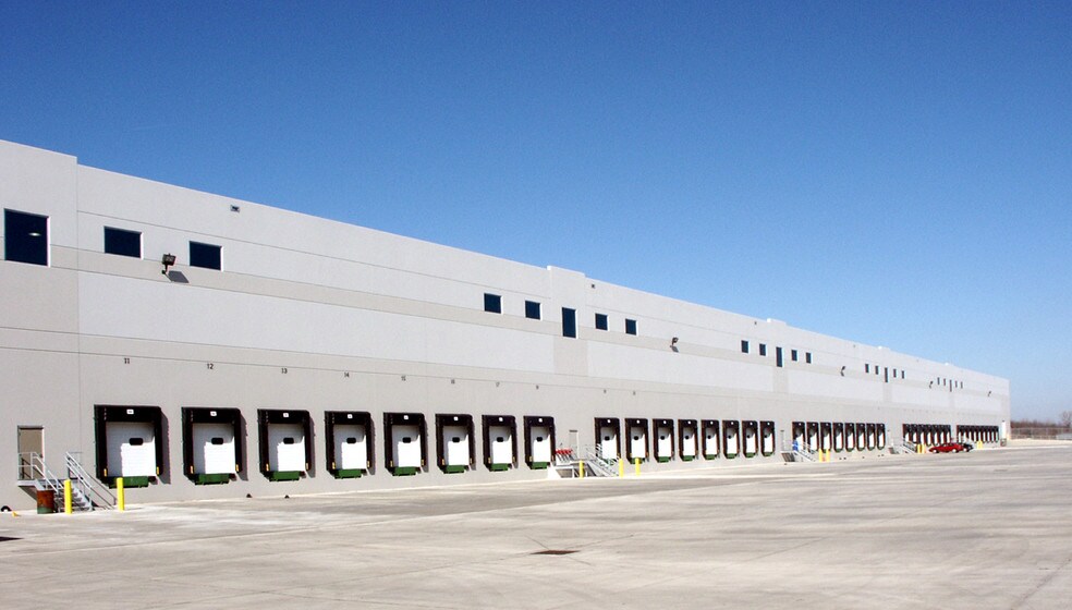 More Photos Of 29 W Gateway Commerce Dr, Edwardsville Distribution For Lease