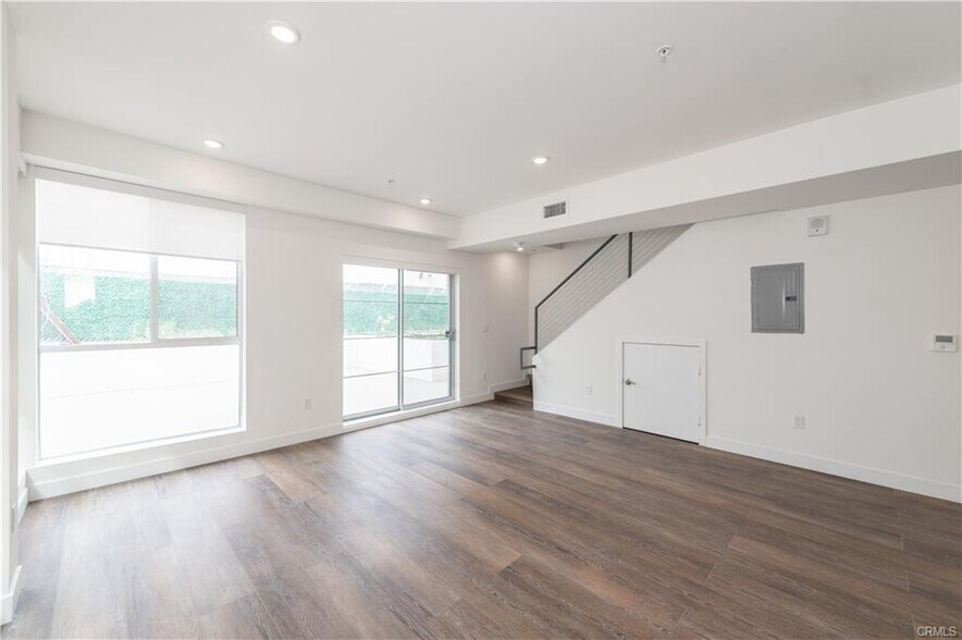 More Photos Of 1245 N New Hampshire Ave, Los Angeles Apartments For Sale