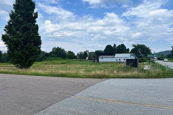 Primary Photo Of 2 Main st, Jericho Land For Sale