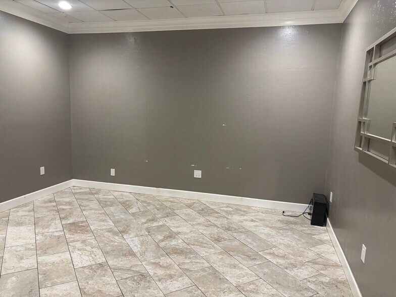 More Photos Of 10101 Highway 87, Lubbock Warehouse For Sale