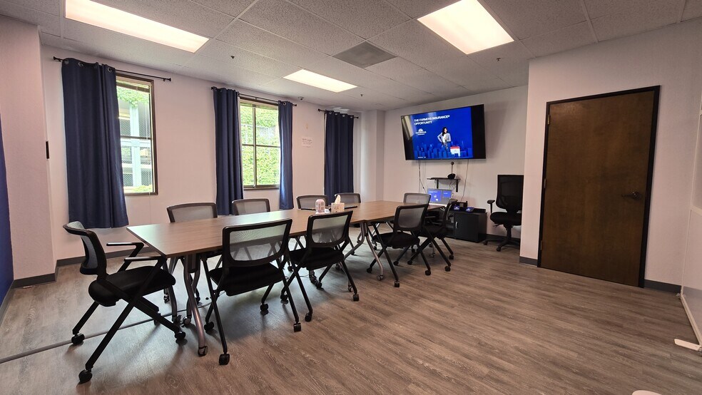 More Photos Of 1521 1/2 Pacific Ave, Santa Cruz Office For Lease