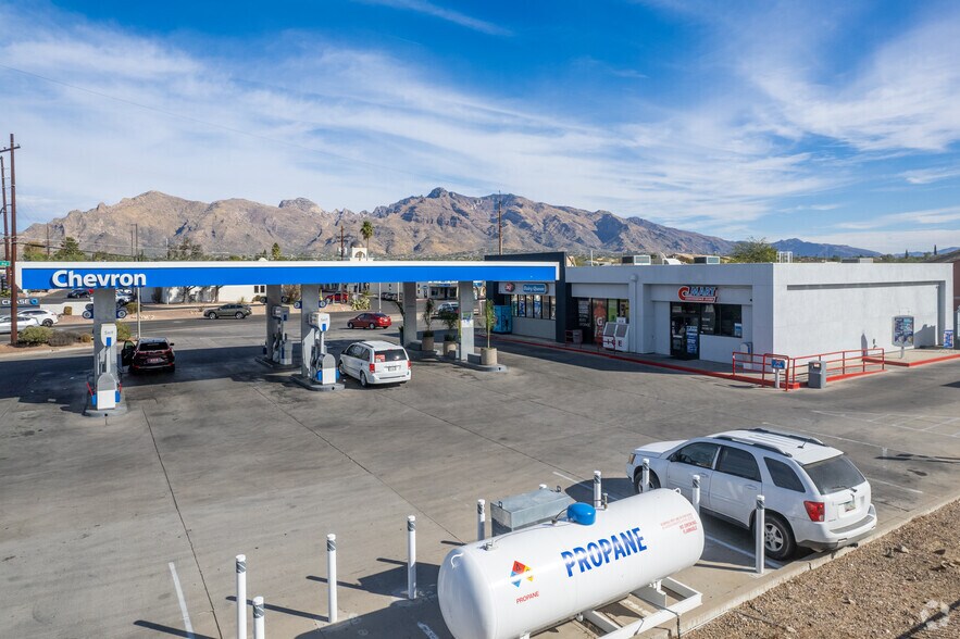 More Photos Of 5960 N Oracle Rd, Tucson Convenience Store For Sale