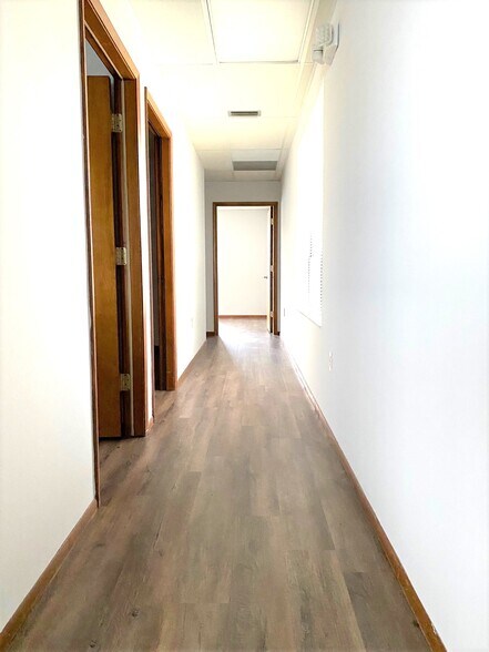 More Photos Of 1341 10th St E, Palmetto Unknown For Lease