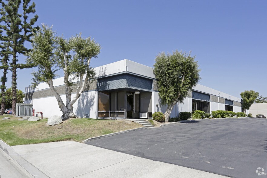 More Photos Of 547 W Apollo St, Brea Light Manufacturing For Lease