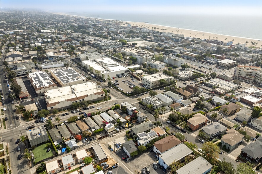 More Photos Of 250 3rd Ave, Venice Apartments For Sale