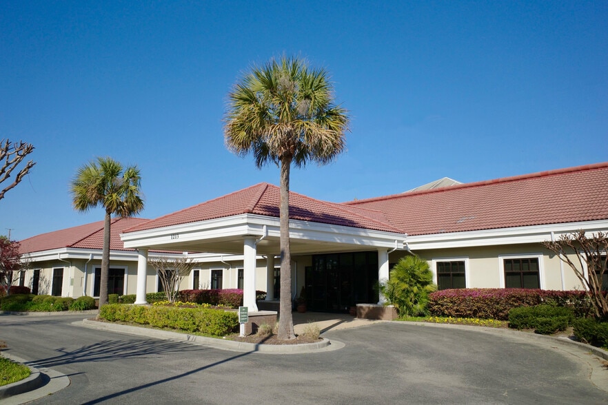 Primary Photo Of 1213 Culbreth Dr, Wilmington Office For Lease