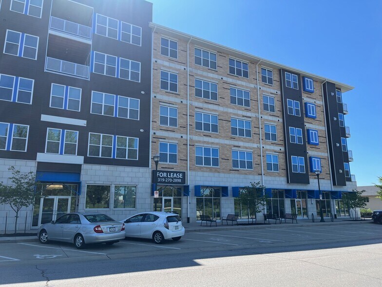 More Photos Of 1708 5th St, Coralville Apartments For Lease