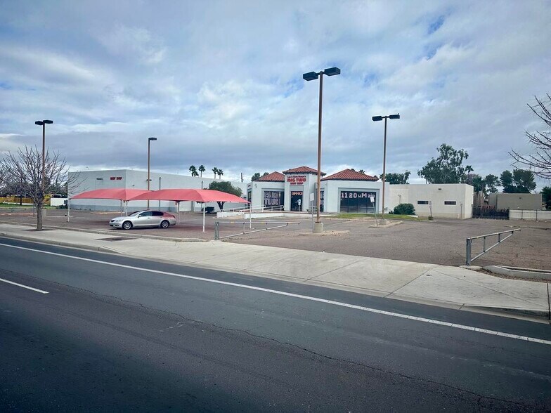 Primary Photo Of 1120 W Main St, Mesa Auto Repair For Lease