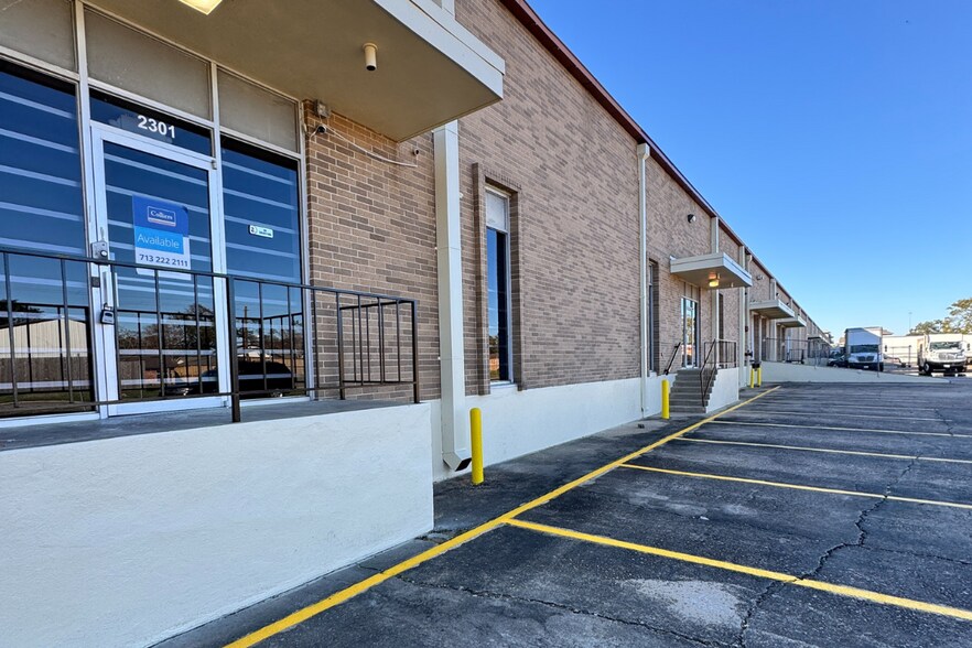 More Photos Of 2301-2399 Minimax Dr, Houston Warehouse For Lease