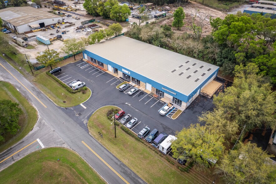 More Photos Of 2500 NW 6th St, Ocala Distribution For Lease