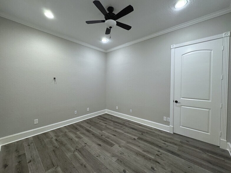 More Photos Of 11601 Spring Cypress Rd, Tomball Medical For Sale