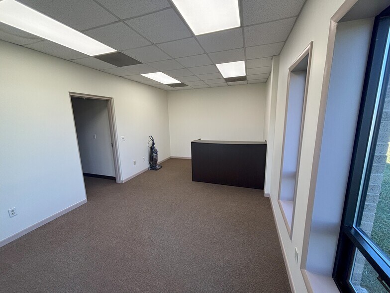 More Photos Of 131 Ash Dr, Kimball Township Warehouse For Lease