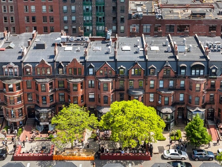 Primary Photo Of 230 Newbury St, Boston Apartments For Sale