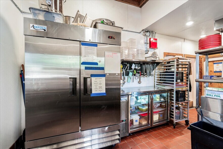 More Photos Of 217 W Hopkins St, San Marcos Restaurant For Sale