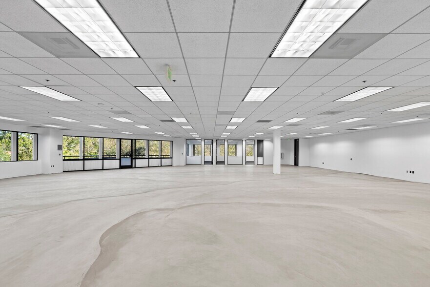 More Photos Of 30401 Agoura Rd, Agoura Hills Unknown For Lease