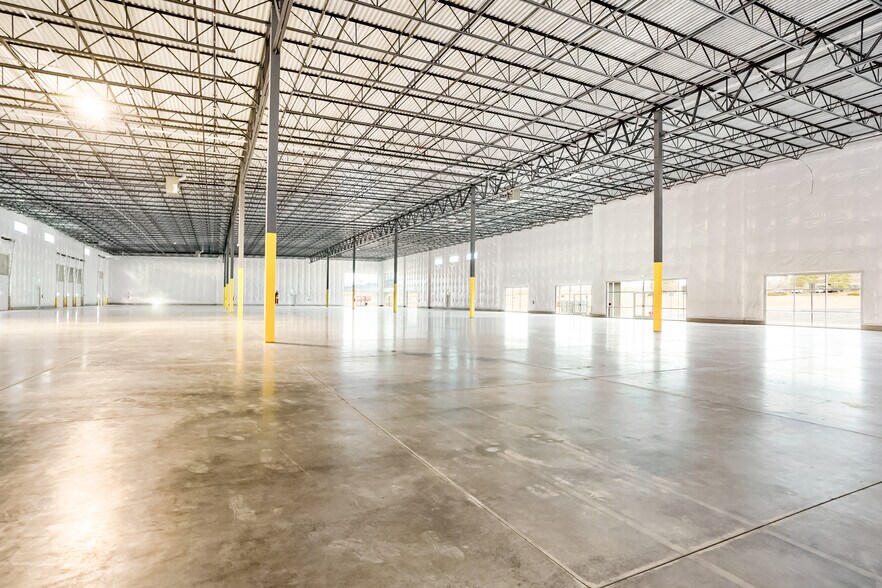 More Photos Of 10795 Dover St, Westminster Warehouse For Lease