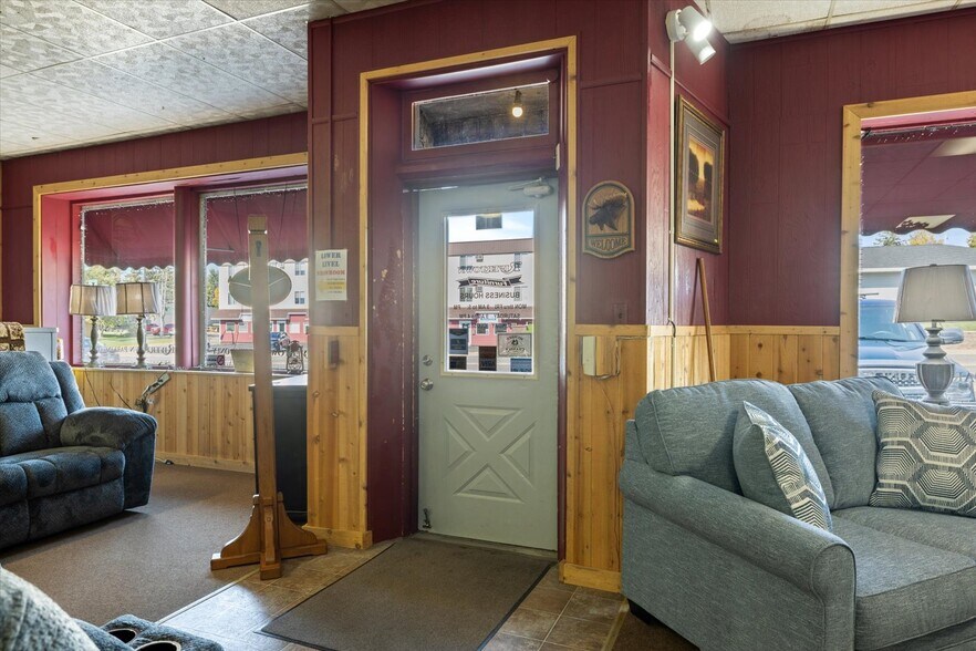 More Photos Of 816 NW 4th St, Grand Rapids General Retail For Sale