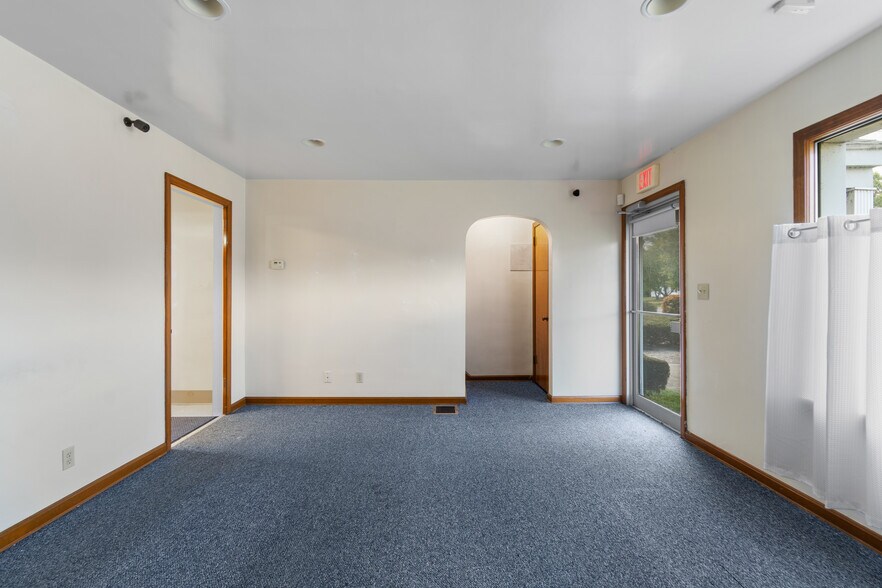 More Photos Of 1850 Whipple Ave NW, Canton Storefront Retail Residential For Sale