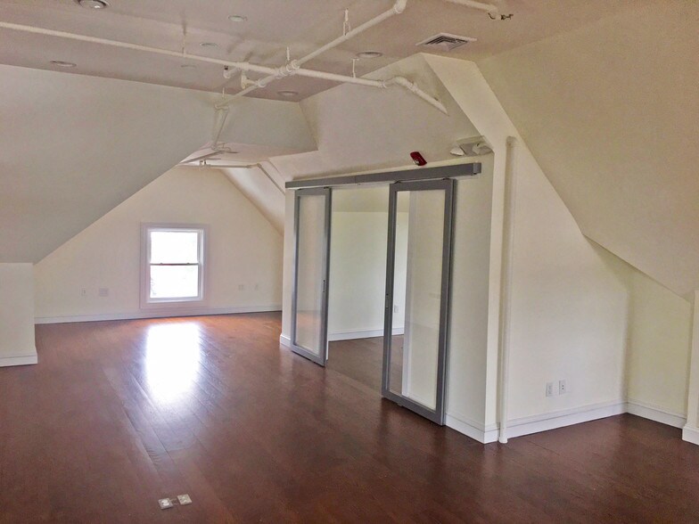 More Photos Of 31 Imperial Ave, Westport Loft Creative Space For Lease