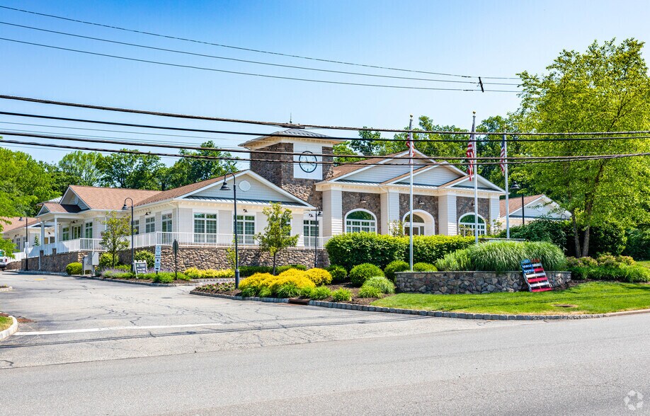 More Photos Of 330 Changebridge Rd, Pine Brook Office For Sale