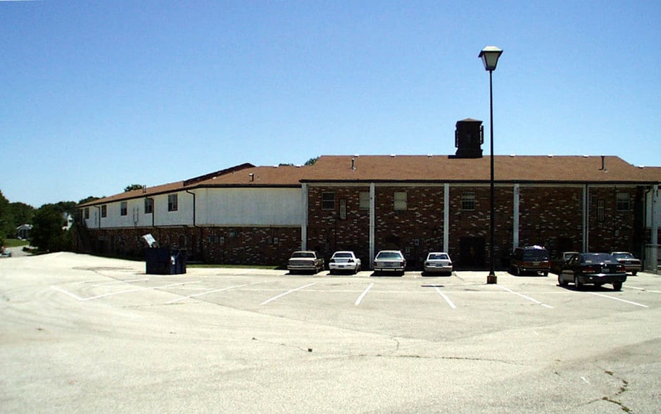 More Photos Of 3145-3159 Fee Fee Rd, Bridgeton Office For Lease