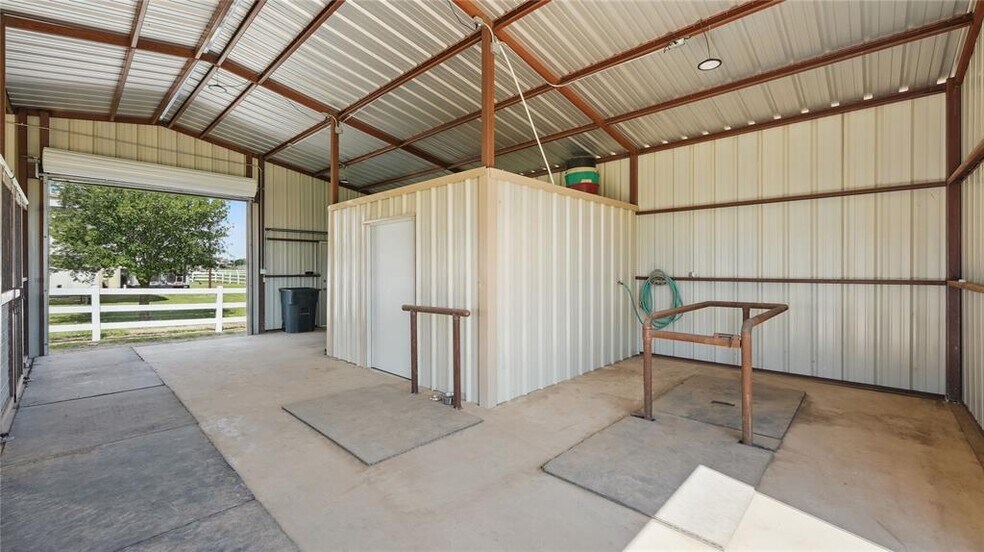 More Photos Of 310 Hatter Dr, Moody Land For Sale