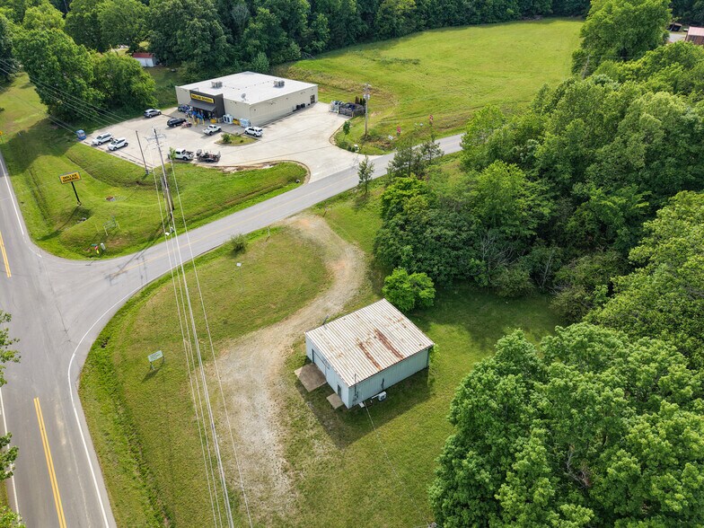 More Photos Of 2815 TN-49 Hwy, Charlotte Auto Repair For Sale