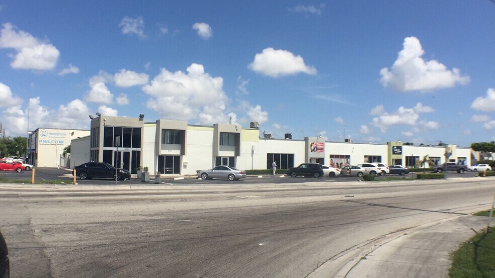 More Photos Of 5701-5731 NW 74th Ave, Miami Warehouse For Lease