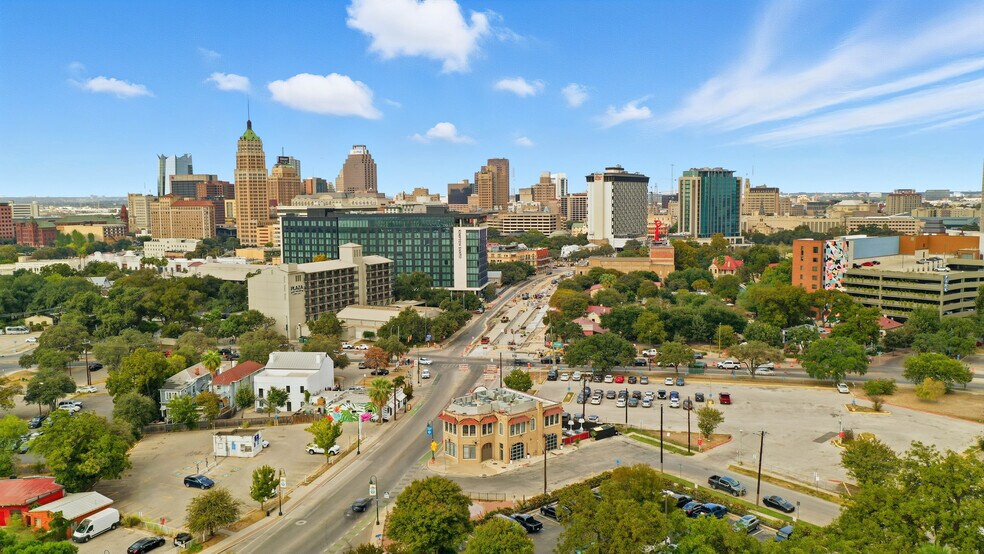 More Photos Of 604 S Alamo St, San Antonio Freestanding For Sale