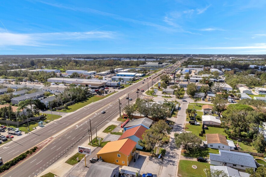 More Photos Of 7949 Ulmerton Rd, Largo Storefront For Sale