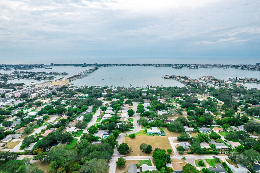More Photos Of 400 Indian Rocks Rd N, Belleair Bluffs Storefront Retail Office For Sale