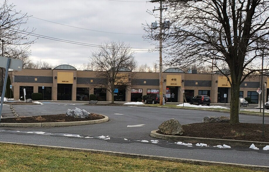 More Photos Of 415 Saint Johns Church Rd, Camp Hill Light Distribution For Lease