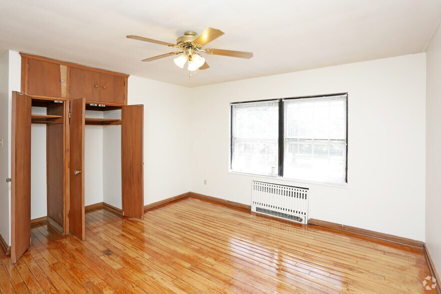 More Photos Of 3333 Grand Ave, Des Moines Apartments For Sale