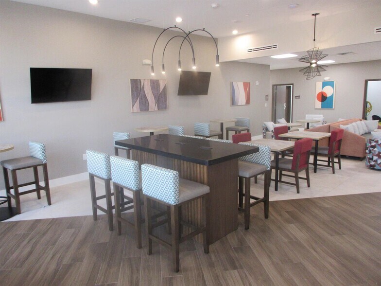 More Photos Of 14402 Old Chocolate Bayou Rd, Houston Hotel For Sale