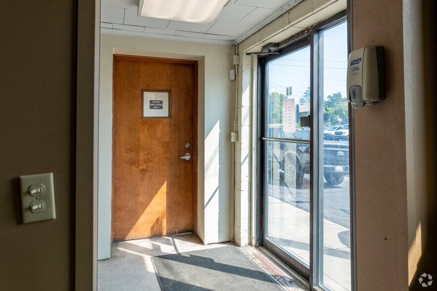 More Photos Of 25-45 Rutter St, Rochester Warehouse For Sale