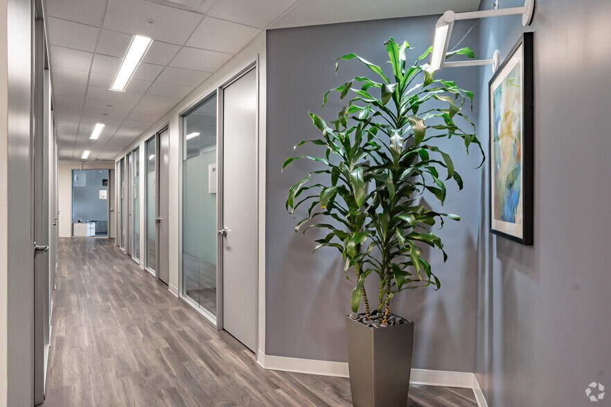 More Photos Of 1530 Wilson Blvd, Arlington Office For Lease