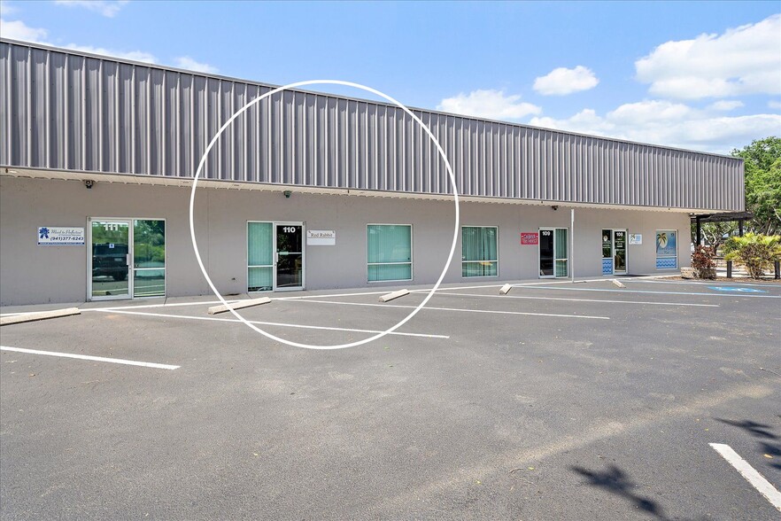 More Photos Of 1891 Porter Lake Dr, Sarasota Light Manufacturing For Sale