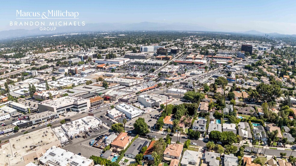 More Photos Of 18568 Ventura Blvd, Tarzana Drugstore For Sale