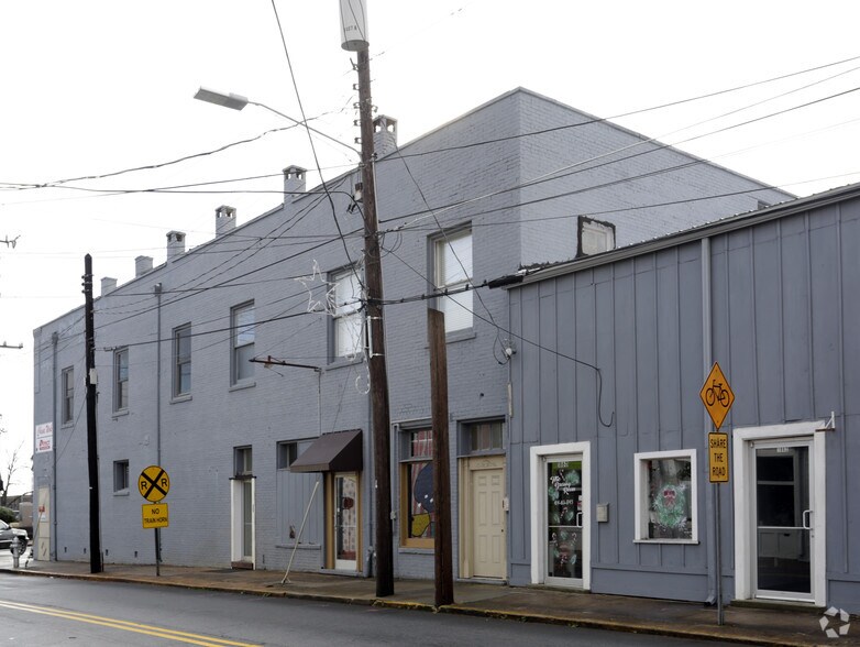 More Photos Of 3737 S Main St, Atlanta Storefront For Lease