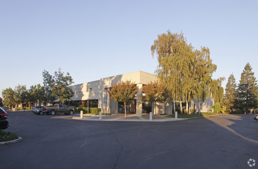 More Photos Of 125-155 Nicholson Ln, San Jose Research And Development For Lease