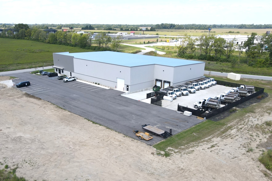 More Photos Of 0 W CR 800 S, Pendleton Unknown For Lease