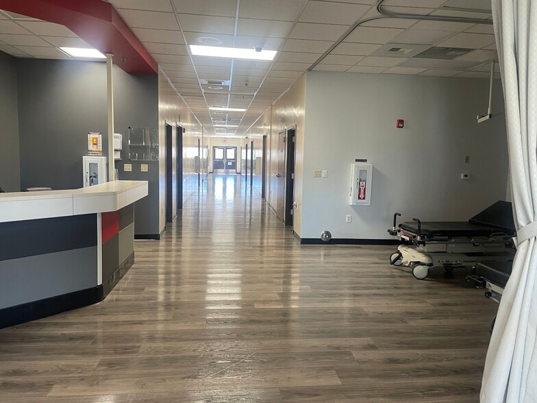 More Photos Of 1501-1503 E Calvada Blvd, Pahrump Medical For Sale
