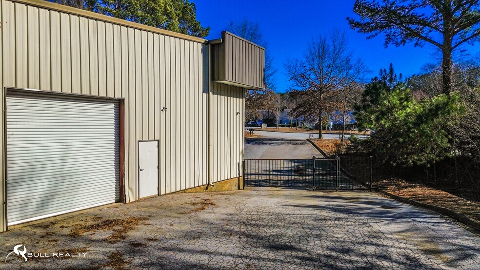 More Photos Of 155 Tober Trl, Fayetteville Warehouse For Lease
