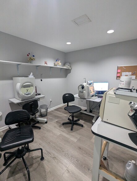 More Photos Of 250 SW 42nd Ave, Coral Gables Medical For Sale