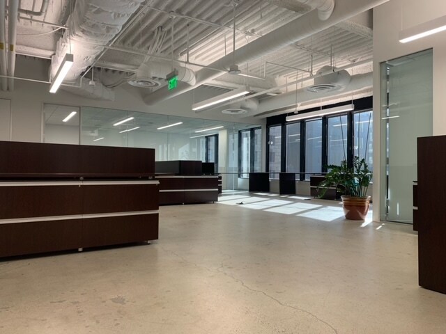 More Photos Of 700 S Flower St, Los Angeles Office For Lease