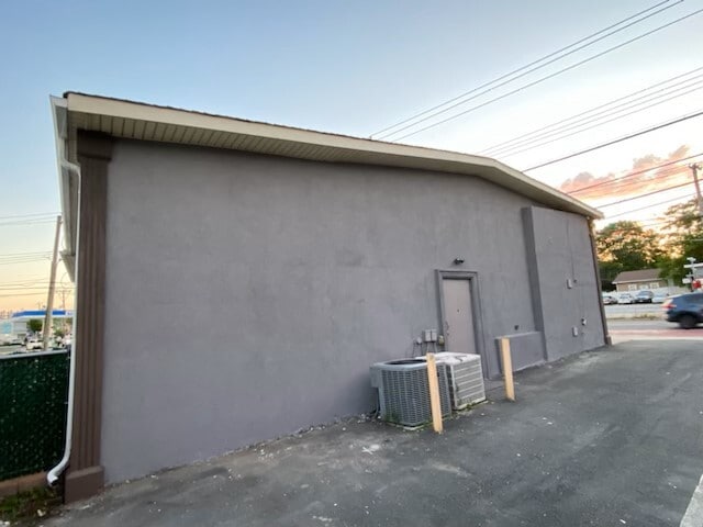 More Photos Of 3990 Hylan Blvd, Staten Island Freestanding For Sale