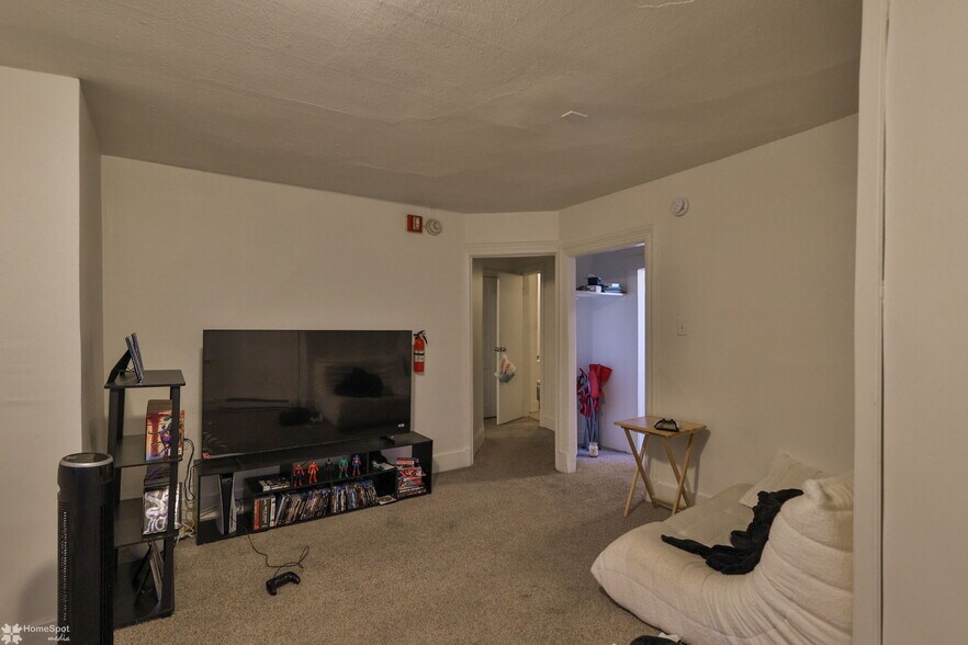 More Photos Of 38 W Central Ave, Bangor Apartments For Sale