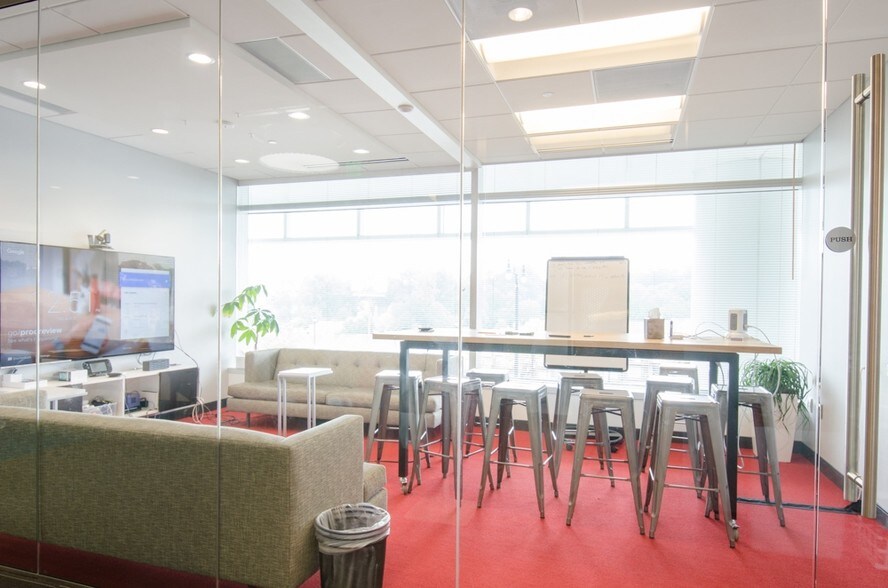 Photo of Lbby Floor Ste 100 - Spec Suite