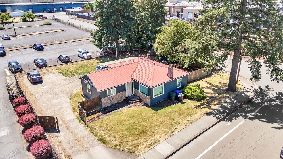 More Photos Of 2520 Hyacinth St NE, Salem Apartments For Sale